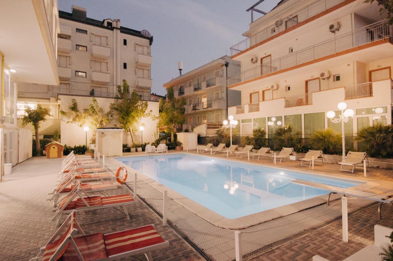Hotel Beverly Rimini Ngoại thất bức ảnh