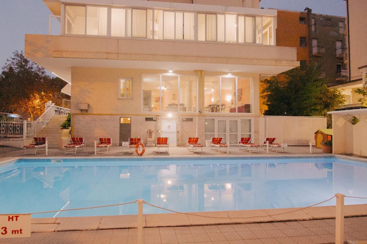Hotel Beverly Rimini Ngoại thất bức ảnh