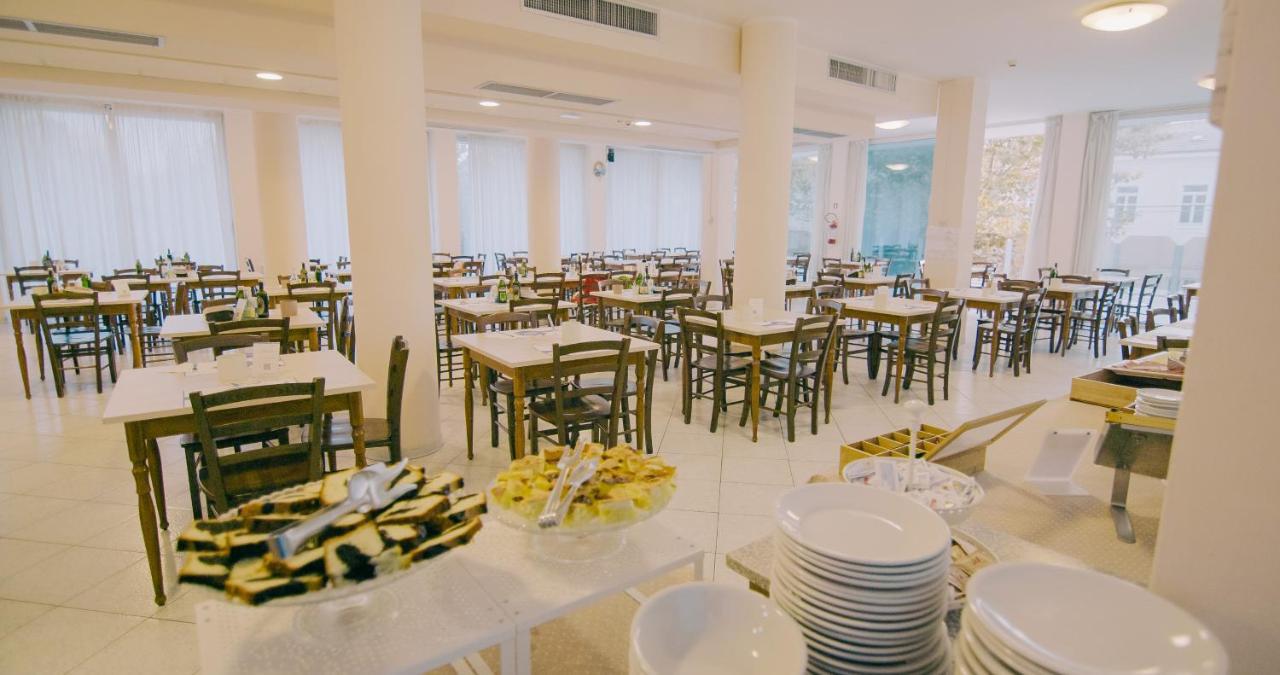 Hotel Beverly Rimini Ngoại thất bức ảnh