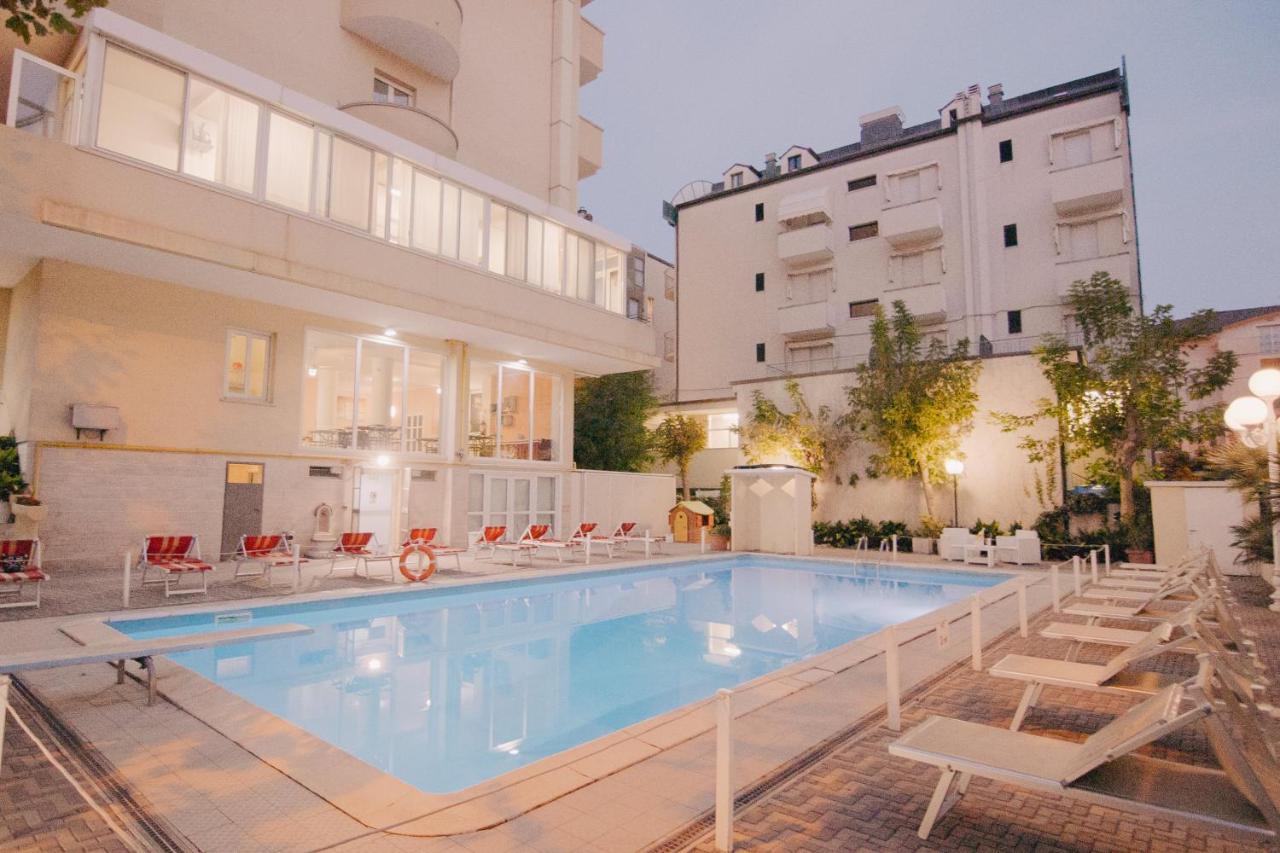 Hotel Beverly Rimini Ngoại thất bức ảnh
